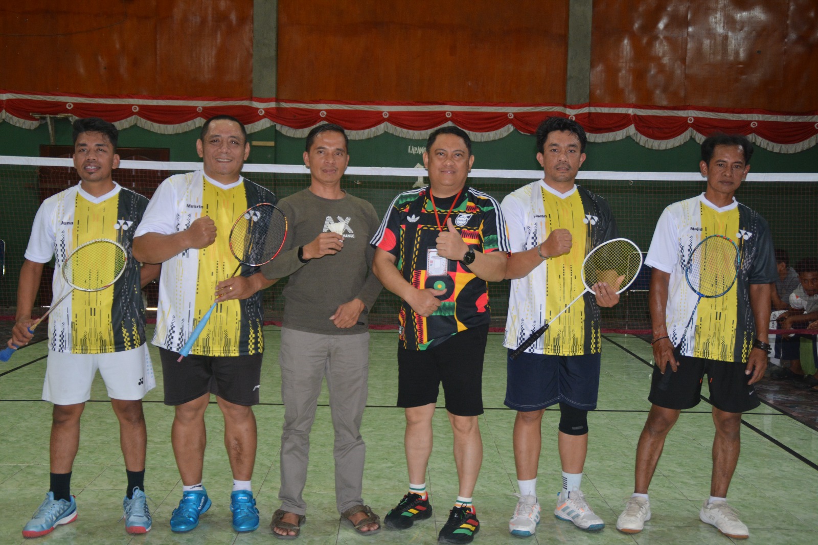 RSUD Mulia Raih Juara I Turnamen Badminton Ganda Putri Dewasa Antar-OPD HUT RI ke-81