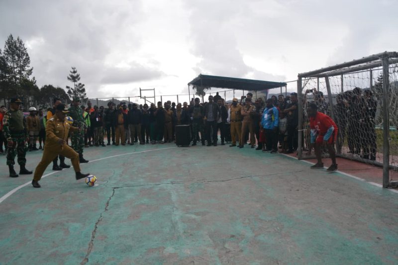Bupati Yuni Wonda Resmi Buka Perlombaan HUT Ke-29 Kabupaten Puncak Jaya: Ajang Cari Bibit Unggul Daerah