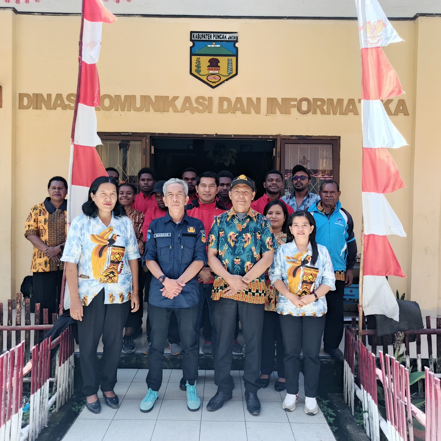 GENERASI MUDAPUNCAK JAYA RAIH PENGALAMAN BERHARGA, DISKOMINFO
‎GELAR PELEPASAN SISWA PKL SMK NEGERI 1 MULIA