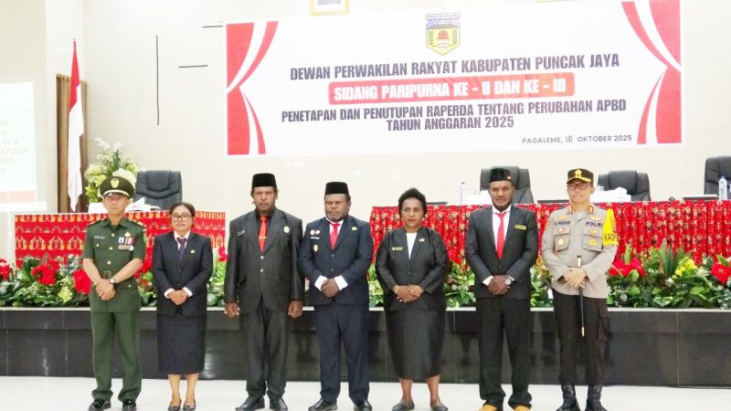 Rapat paripurna Ke-II dan Ke-III DPRK Puncak Jaya Tetapkan Raperda Perubahan APBD TA 2025