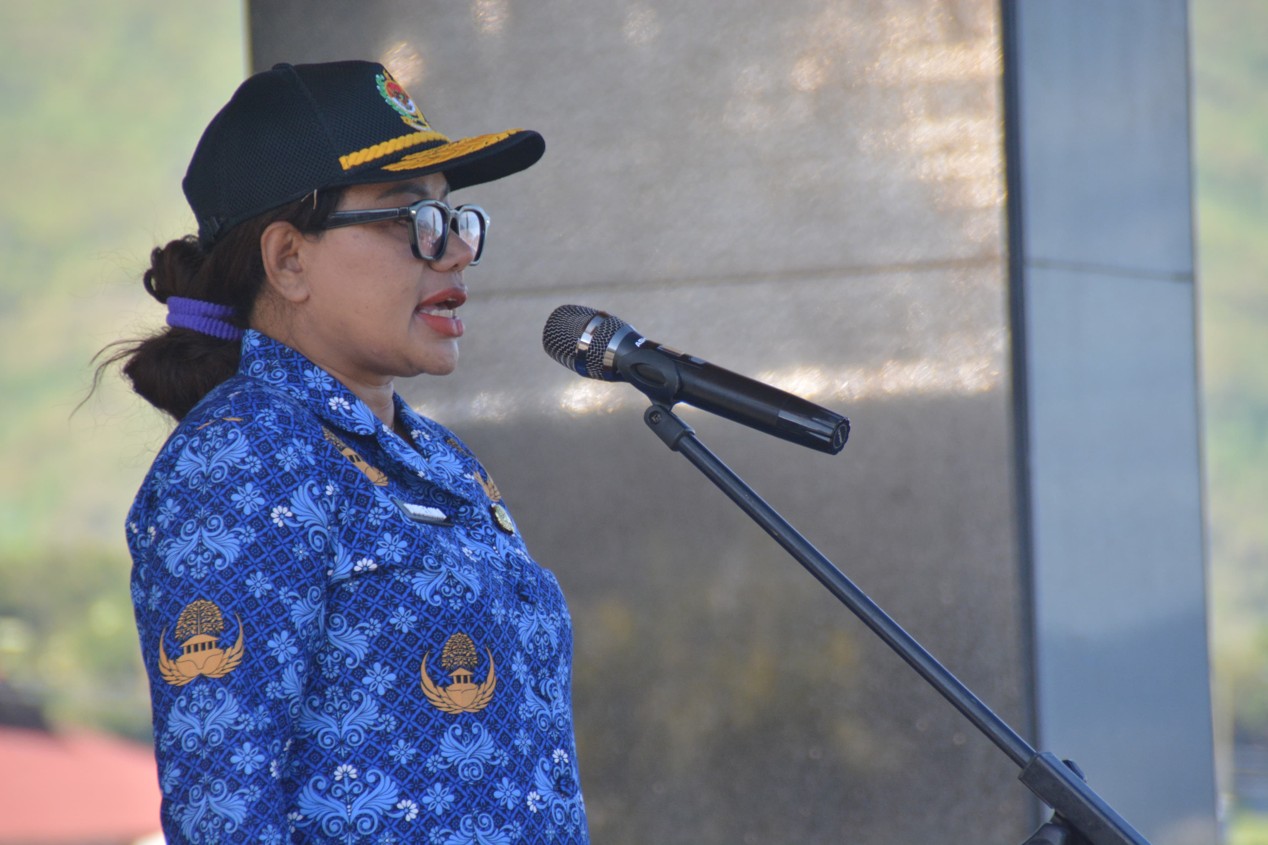 SEMANGAT AKHIR TAHUN: YUBELINA ENUMBI DORONG OPTIMALISASI ANGGARAN DAN PERCEPATAN SPJ