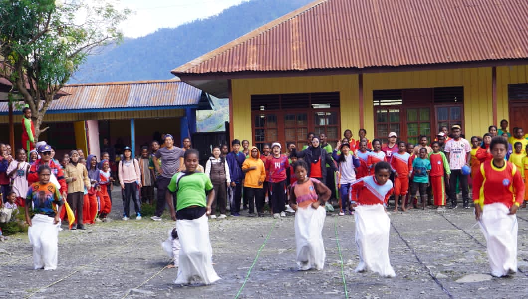 Semarak HUT ke-81 RI di Puncak Jaya, Siswa SD Tunjukkan Semangat, Sportivitas, dan Kekompakan