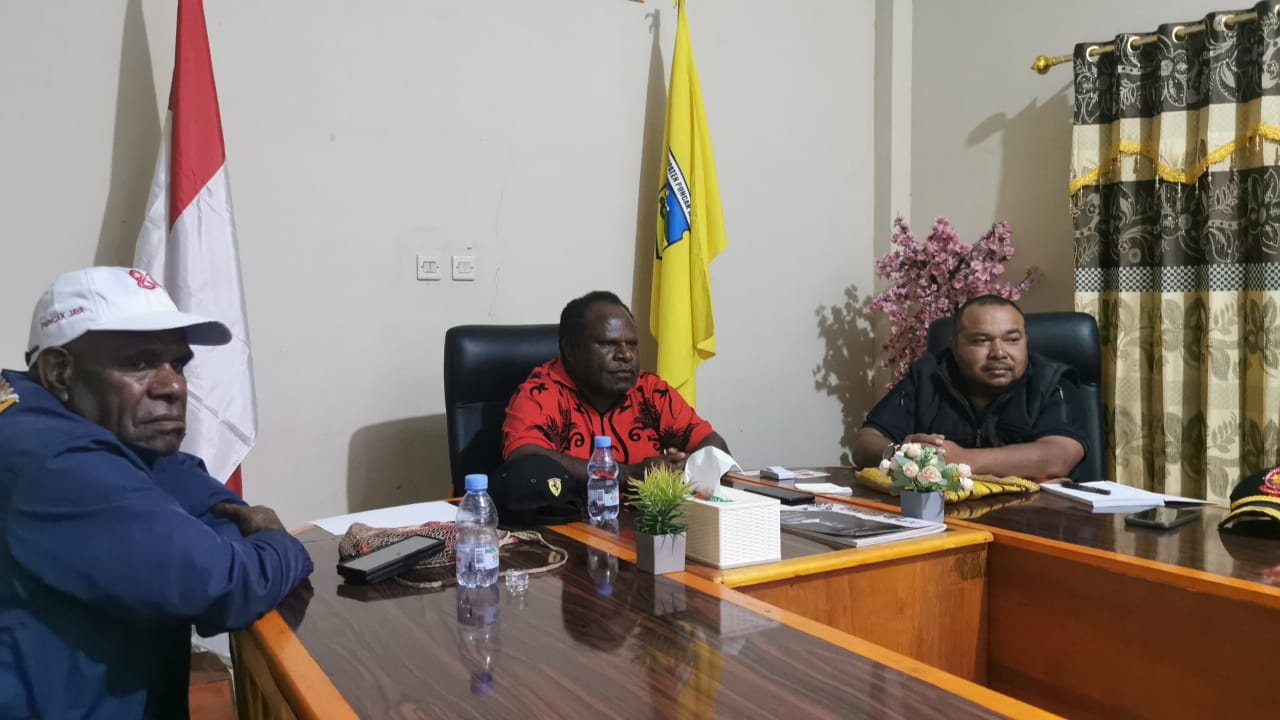 Wabup Puncak Jaya, Mus Kogoya Ikuti Zoom Satgas Penanganan Karhutla Papua Tengah, Sampaikan Hal ini