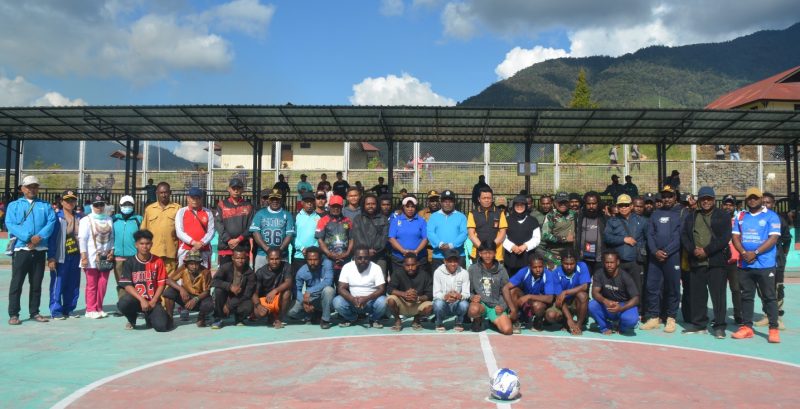 Wakil Bupati Puncak Jaya Resmi Membuka Pertandingan Olahraga Dalam HUT RI Ke-80